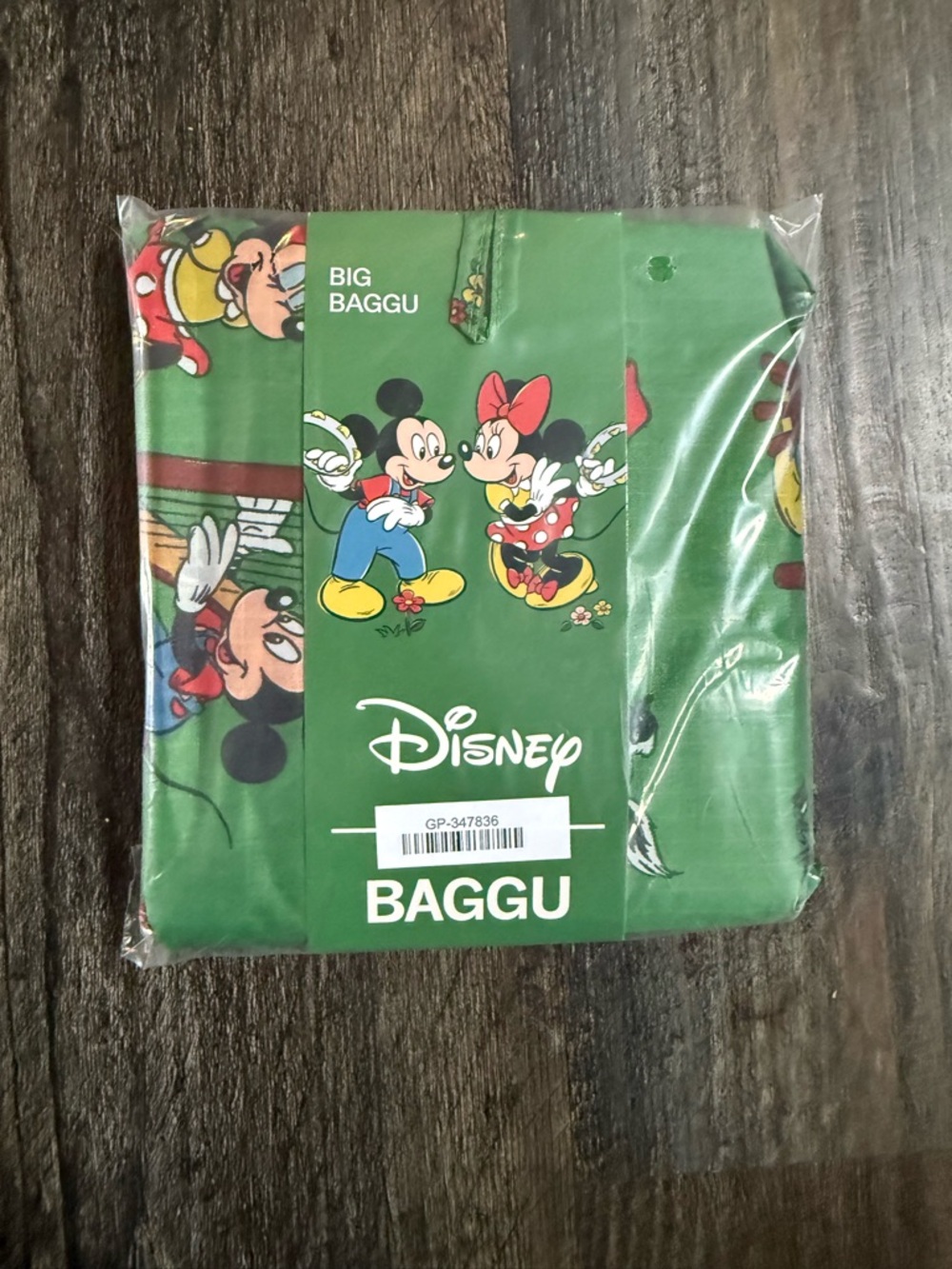 BAGGU Green Disney Mickey & Minnie Big Baggu Tote - Story Book Scene